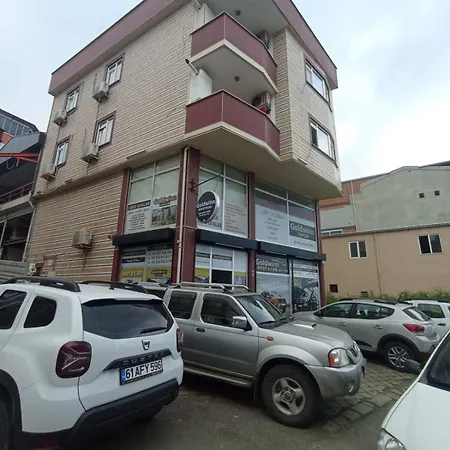 Deniz Manzarali Full Klimali Havalimani Karsisinda ترابزون